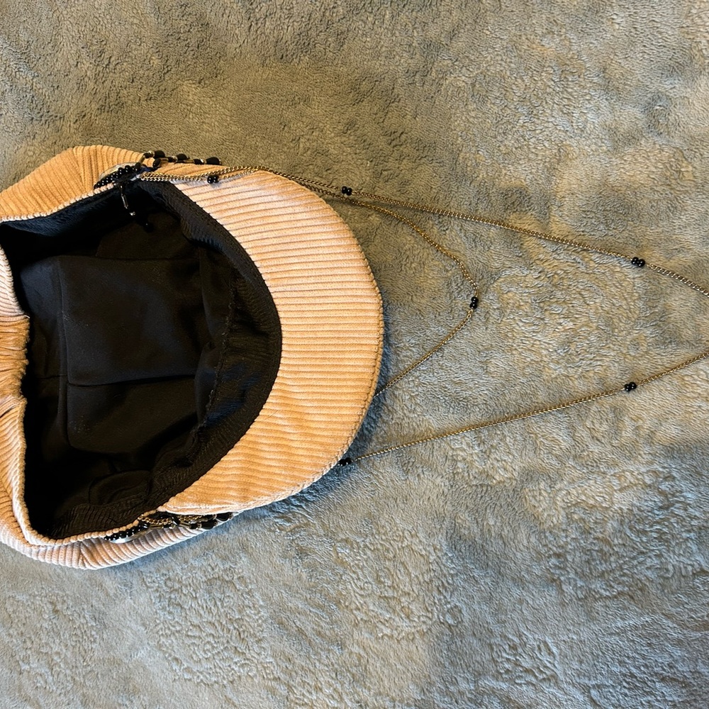 Beaded corduroy newsboy hat - Picture 5 of 6